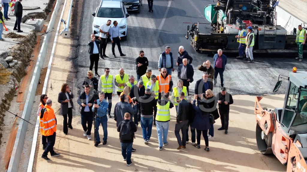 Πρόοδος στον αυτοκινητόδρομο Πατρών–Πύργου: Το drone του pelop.gr καταγράφει τα έργα από ψηλά ΒΙΝΤΕΟ Πρόοδος στον αυτοκινητόδρομο Πατρών–Πύργου: Το drone του pelop.gr καταγράφει τα έργα από ψηλά ΒΙΝΤΕΟ