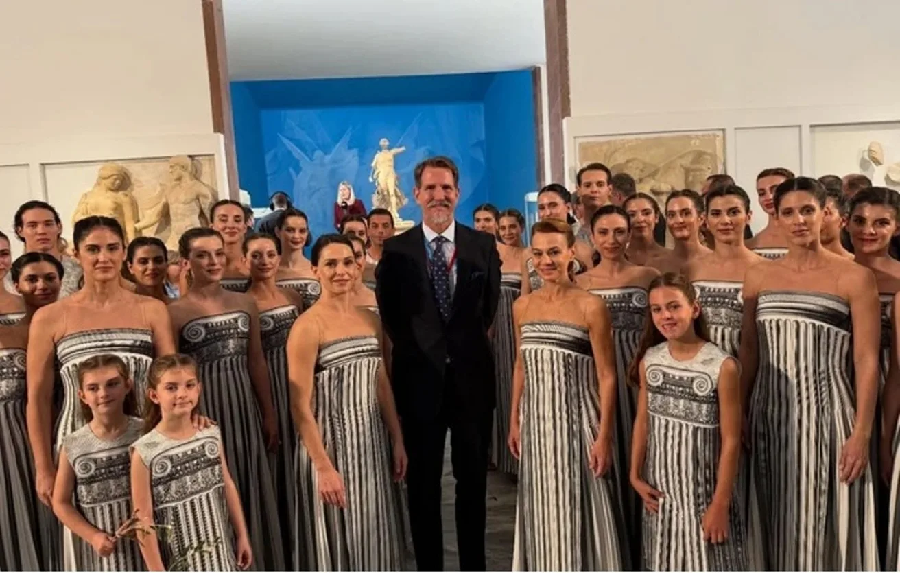 Αρχαία Ολυμπία: Παρών ο Παύλος Ντε Γκρες στην αφή της Ολυμπιακής Φλόγας των Χειμερινών Αγώνων ΦΩΤΟ Αρχαία Ολυμπία: Παρών ο Παύλος Ντε Γκρες στην αφή της Ολυμπιακής Φλόγας των Χειμερινών Αγώνων ΦΩΤΟ