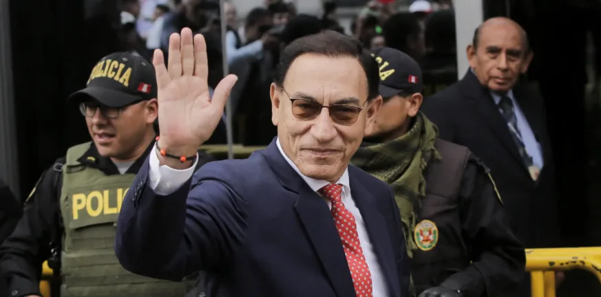 Ο πρώην πρόεδρος του Περού Μαρτίν Βισκάρα καταδικάστηκε σε 14 χρόνια κάθειρξη για διαφθορά