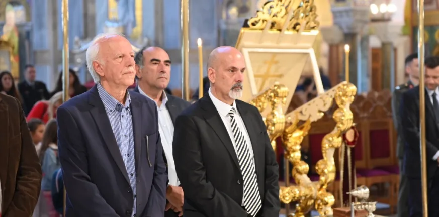 «Πλέσσας για Ημέρα Ενόπλων Δυνάμεων: Μήνυμα ειρήνης και ξεκάθαρη αντίθεση στους πολέμους»