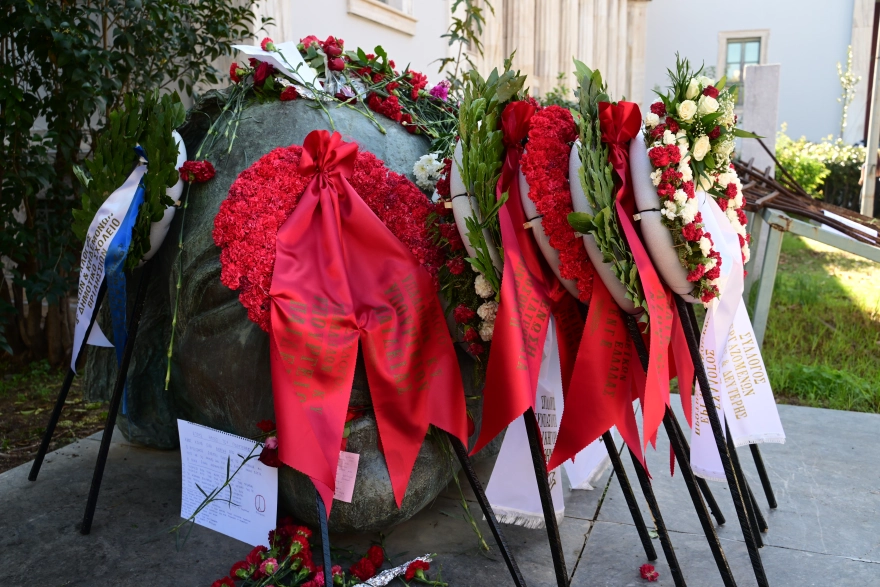 Πολυτεχνείο: Σοβαρά επεισόδια με ξυλοδαρμούς, ΦΩΤΟ