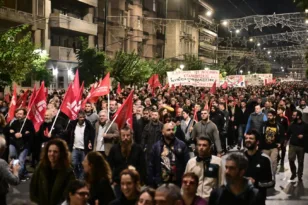 Πορεία μνήμης για τα 52 χρόνια από την εξέγερση του Πολυτεχνείου: 11 συλλήψεις και 43 προσαγωγές