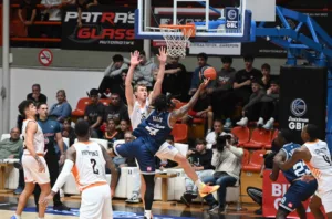 Ο Προμηθέας αγρίεψε και συνέτριψε την Καρδίτσα - Φωτογραφίες/δηλώσεις