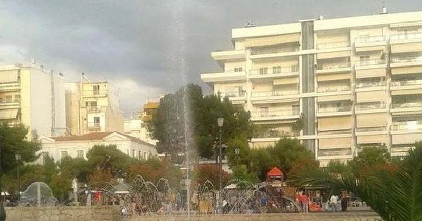 Πάτρα: Πίδακες σε ύψος και με χρώμα στην πλατεία Υψηλών Αλωνίων, το σχέδιο για νέα σιντριβάνια