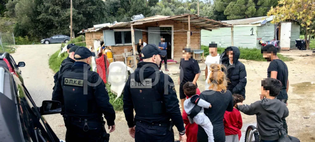 Η «Π» σε επιχείρηση της ΕΛΑΣ σε καταυλισμό Ρομά στην Δυτική Αχαΐα ΦΩΤΟ