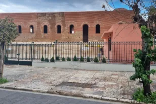 Πάτρα: Ολα έτοιμα για το Ρωμαϊκό Ωδείο – Αποξηλώθηκε το περίπτερο, από σήμερα τα εισιτήρια της τελετής εγκαινίων