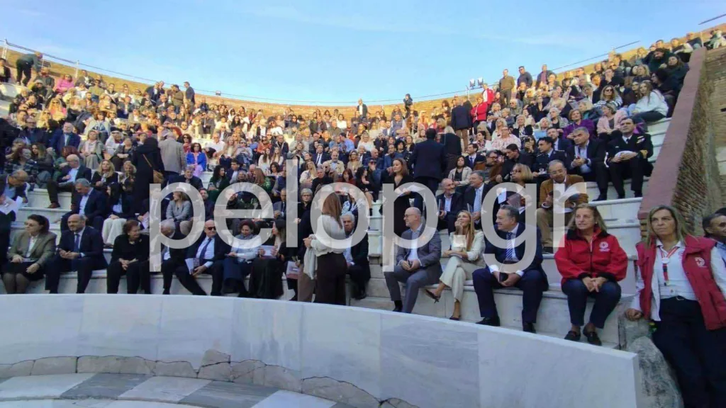 Λίνα Μενδώνη: «Το Ρωμαϊκό Ωδείο ξαναγίνεται η καρδιά της Πάτρας» - «Αποδίδουμε όχι μόνο ένα μνημείο, αλλά έναν ολόκληρο αρχαιολογικό χώρο» Λίνα Μενδώνη: «Το Ρωμαϊκό Ωδείο ξαναγίνεται η καρδιά της Πάτρας» - «Αποδίδουμε όχι μόνο ένα μνημείο, αλλά έναν ολόκληρο αρχαιολογικό χώρο»