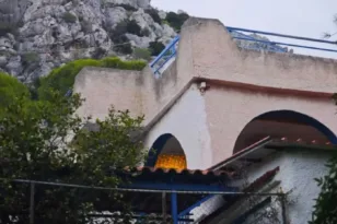 Σαλαμίνα: «Σκηνοθέτησε» ληστεία και δολοφόνησε την 75χρονη πεθερά της – Πώς και γιατί η 46χρονη νύφη έστησε το έγκλημα