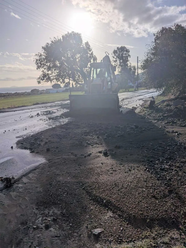 Σαντορίνη: Καταστροφικό πέρασμα από την κακοκαιρία Adel ΦΩΤΟ, ΒΙΝΤΕΟ