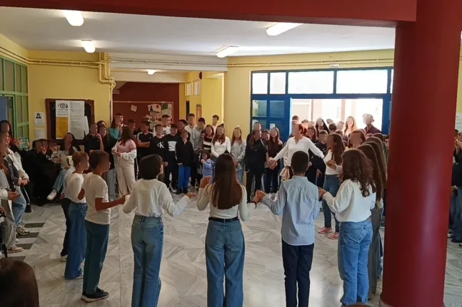 Μαθητές ενώνουν τα βήματά τους: Ξεκινά το Φεστιβάλ Παραδοσιακών Χορών στα σχολεία