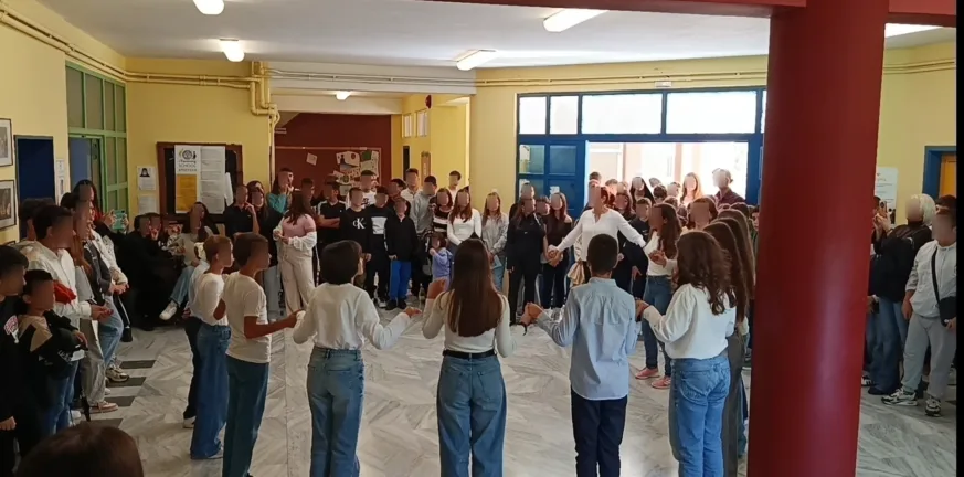 Μαθητές ενώνουν τα βήματά τους: Ξεκινά το Φεστιβάλ Παραδοσιακών Χορών στα σχολεία