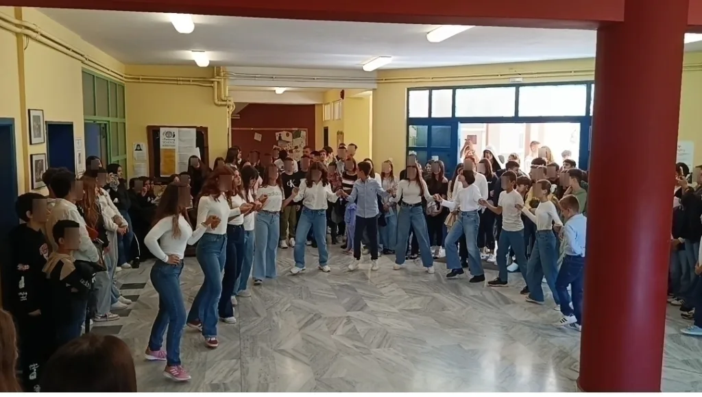 Μαθητές ενώνουν τα βήματά τους: Ξεκινά το Φεστιβάλ Παραδοσιακών Χορών στα σχολεία Μαθητές ενώνουν τα βήματά τους: Ξεκινά το Φεστιβάλ Παραδοσιακών Χορών στα σχολεία