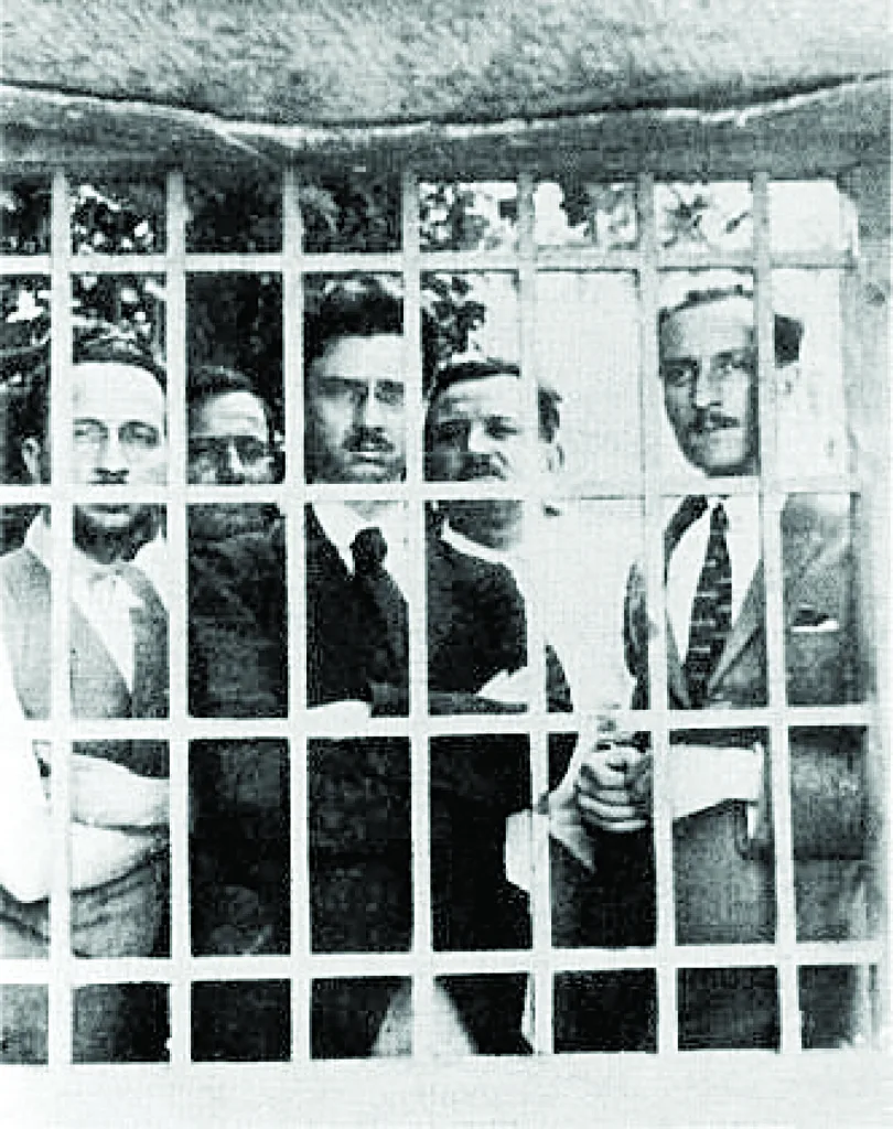 «Ο θρίαμβος του σοσιαλισμού»: Συμπληρώθηκαν 107 χρόνια από την ίδρυση του ΣΕΚΕ, προγόνου του ΚΚΕ «Ο θρίαμβος του σοσιαλισμού»: Συμπληρώθηκαν 107 χρόνια από την ίδρυση του ΣΕΚΕ, προγόνου του ΚΚΕ