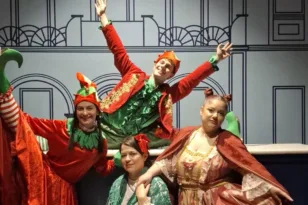 «Το σεντούκι της γιαγιάς»: Χριστουγεννιάτικη οικογενειακή παράσταση στο Royal Theater Patras με μηνύματα και μαγεία