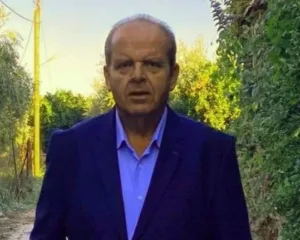 Πάτρα: Η πόλη ασφυκτιά από το κυκλοφοριακό - Θέσεις στάθμευσης ζητούν έμποροι και Ταξί Πάτρα: Η πόλη ασφυκτιά από το κυκλοφοριακό - Θέσεις στάθμευσης ζητούν έμποροι και Ταξί