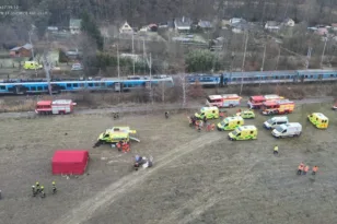 Τσεχία: Δυο επιβατικά τρένα συγκρούστηκαν με πάνω από 40 τραυματίες