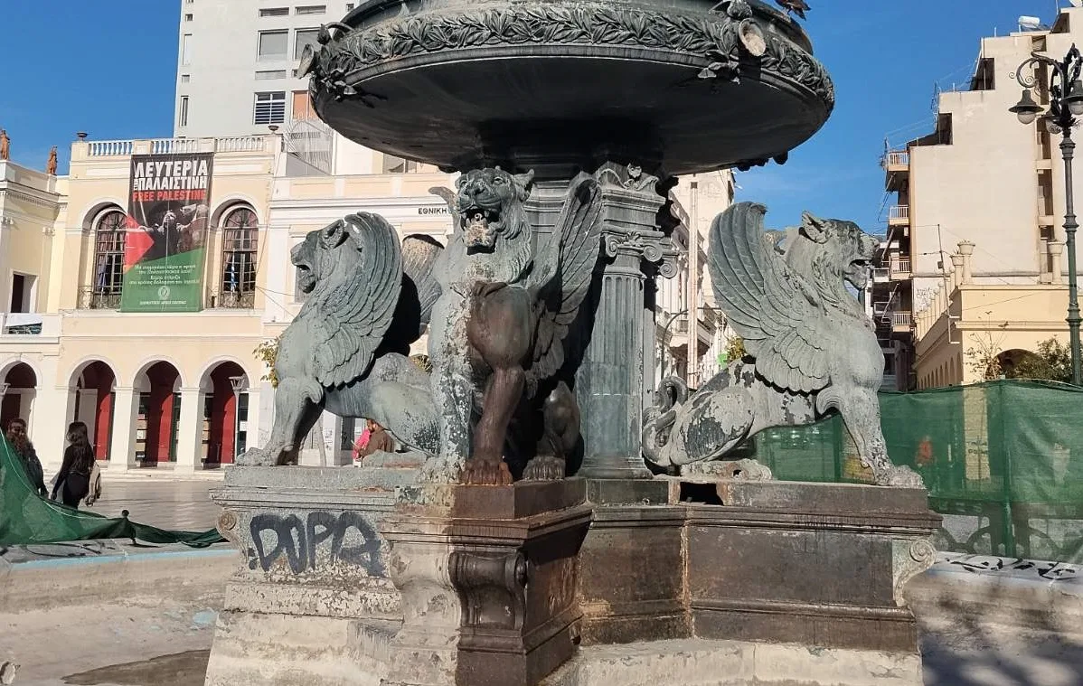 Πάτρα-Πλατεία Γεωργίου: Οι γρύπες «επιστρέφουν» – Εντυπωσιακή η πρώτη εικόνα των συντηρημένων σιντριβανιών Πάτρα-Πλατεία Γεωργίου: Οι γρύπες «επιστρέφουν» – Εντυπωσιακή η πρώτη εικόνα των συντηρημένων σιντριβανιών