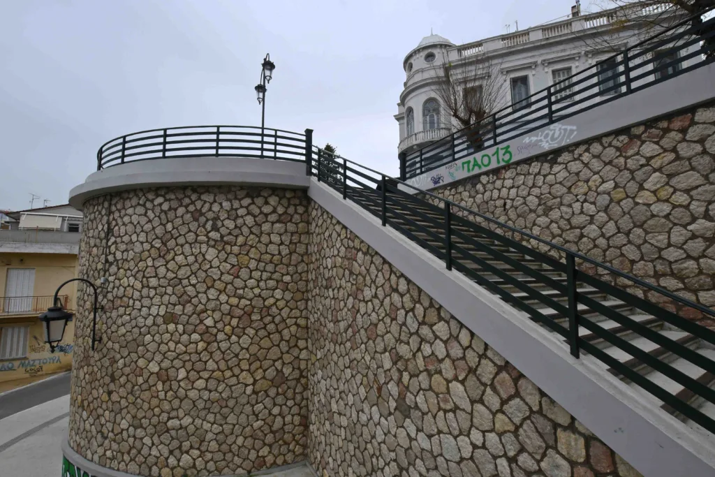 Παρεμβάσεις σε ιστορικά κτίρια και συνοικίες: Ο Δήμος Πατρέων παρουσιάζει το νέο αποτύπωμα αναπλάσεων