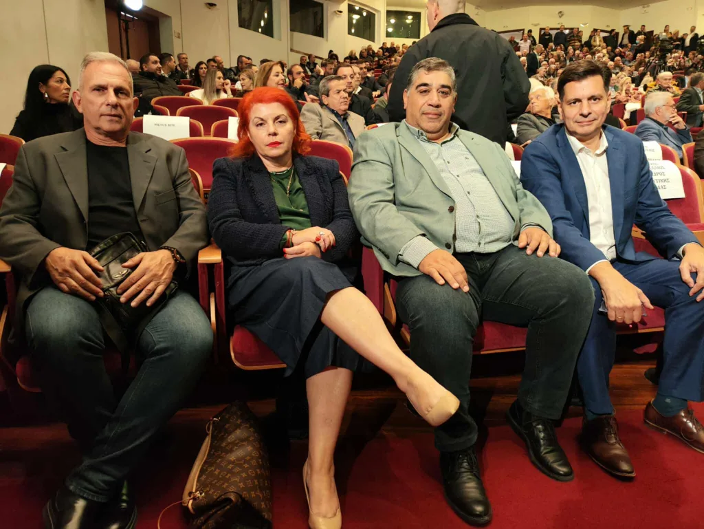 Πάτρα: Εμφάνιση-έκπληξη Ψωμά στην Περιφερειακή Συνδιάσκεψη του ΠΑΣΟΚ, τετ-α-τετ με Ανδρουλάκη