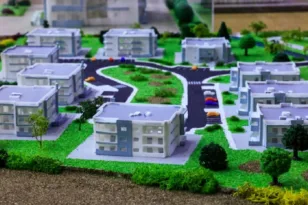 Νίκος Δένδιας: «Στέγη για όλους τους στρατιωτικούς» – Το 15ετές στεγαστικό πρόγραμμα των Ενόπλων Δυνάμεων έως το 2040