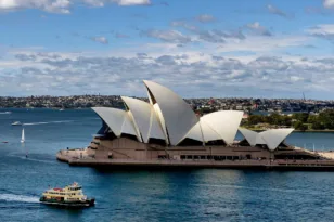 Σε Αυστραλία και Νέα Ζηλανδία έκλεισαν σχολεία, βρέθηκαν ίχνη αμίαντου σε άμμο για παιδιά