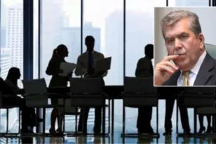 «Μποναμάς» με τις συλλογικές συμβάσεις: Τι λέει στην «Π» ο Αλέξης Μητρόπουλος για την κοινωνική συμφωνία