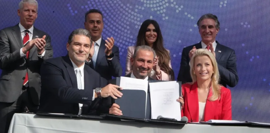 Υπεγράφη η συμφωνία-ορόσημο Ελλάδας–ΗΠΑ για LNG: Η χώρα στον πυρήνα του ενεργειακού χάρτη της Ευρώπης