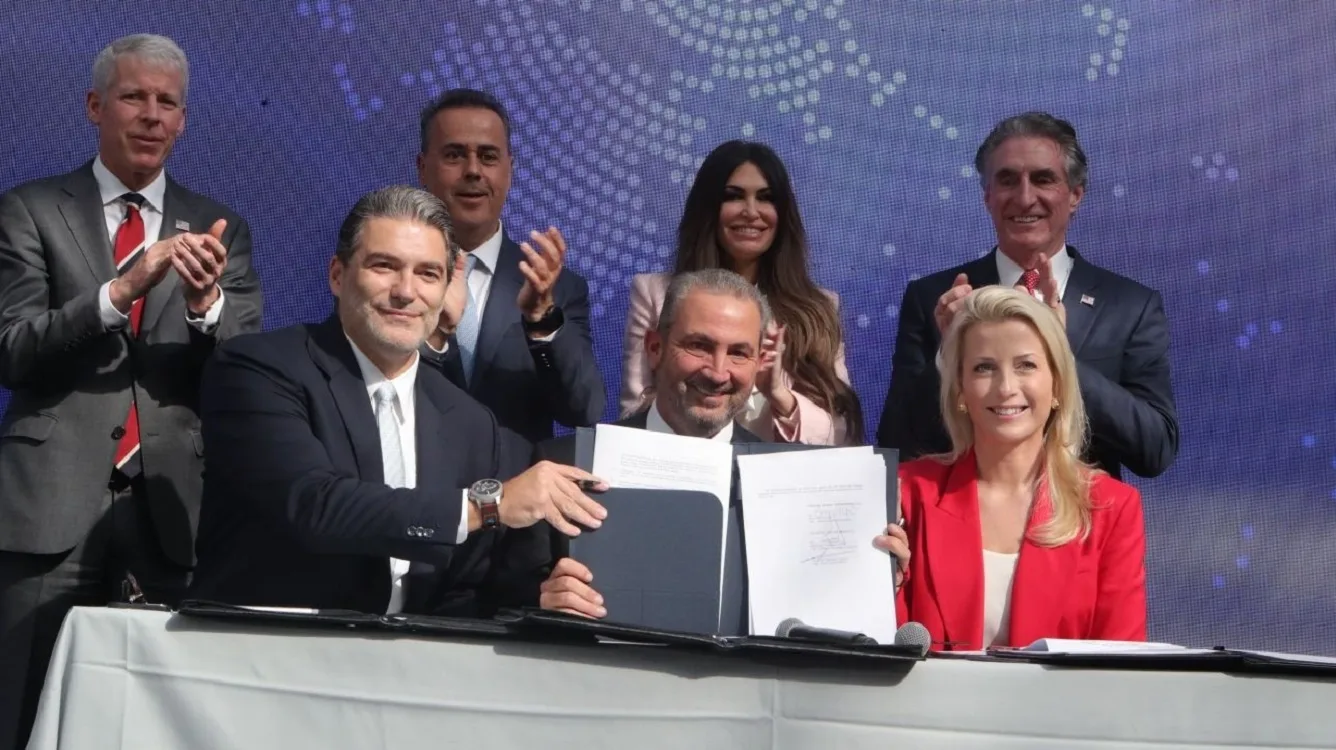 Υπεγράφη η συμφωνία-ορόσημο Ελλάδας–ΗΠΑ για LNG: Η χώρα στον πυρήνα του ενεργειακού χάρτη της Ευρώπης Υπεγράφη η συμφωνία-ορόσημο Ελλάδας–ΗΠΑ για LNG: Η χώρα στον πυρήνα του ενεργειακού χάρτη της Ευρώπης