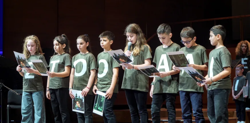Πάτρα: Μικροί μαθητές ένωσαν φωνές ελπίδας στη φιλανθρωπική συναυλία για τις πυρόπληκτες περιοχές