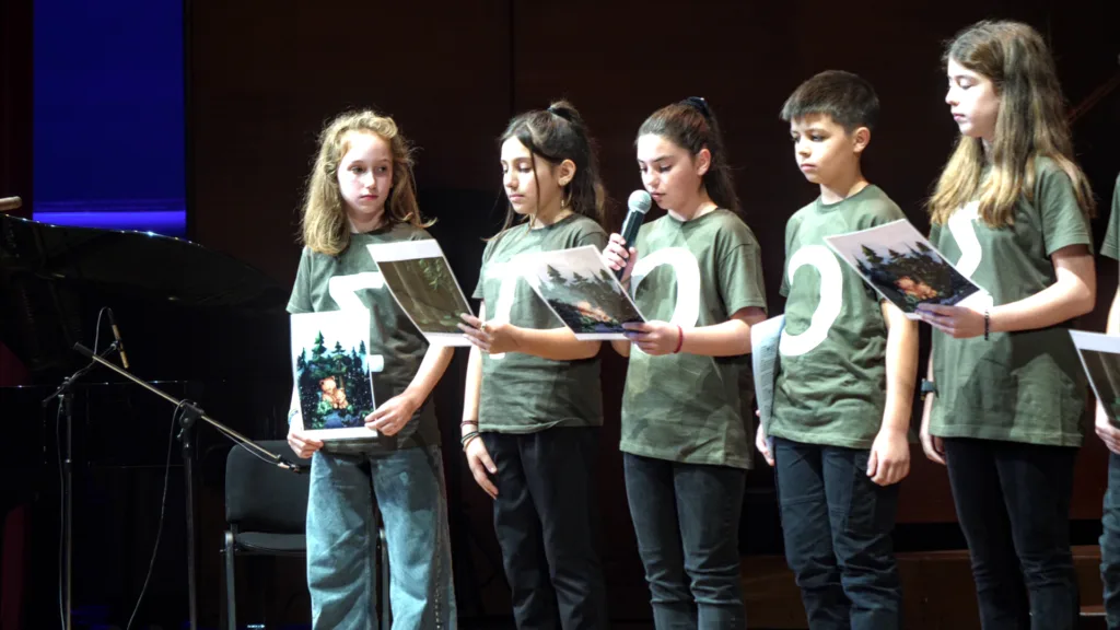 Πάτρα: Μικροί μαθητές ένωσαν φωνές ελπίδας στη φιλανθρωπική συναυλία για τις πυρόπληκτες περιοχές