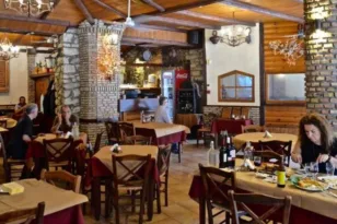 Αιγιάλεια και Καλάβρυτα ετοιμάζουν πρόγραμμα για ανταλλαγή εργαζομένων καλοκαίρι-χειμώνα