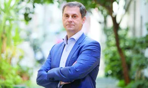 Η Εξωστρέφεια αρχίζει από το Αίγιο: Μνημονιο Συνεργασίας της Περιφέρειας με το Υπουργείο Εξωτερικών