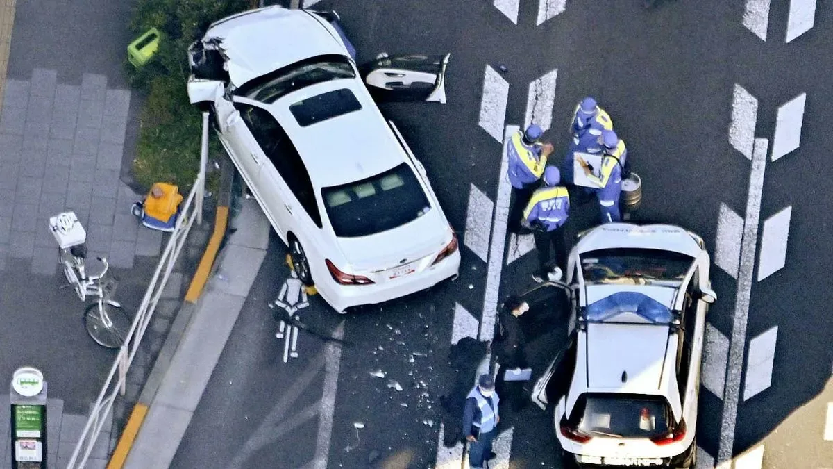 Τόκιο: Οχημα έπεσε σε πεζούς, νεκρός ηλικιωμένος, 10 τραυματίες ΒΙΝΤΕΟ Τόκιο: Οχημα έπεσε σε πεζούς, νεκρός ηλικιωμένος, 10 τραυματίες ΒΙΝΤΕΟ