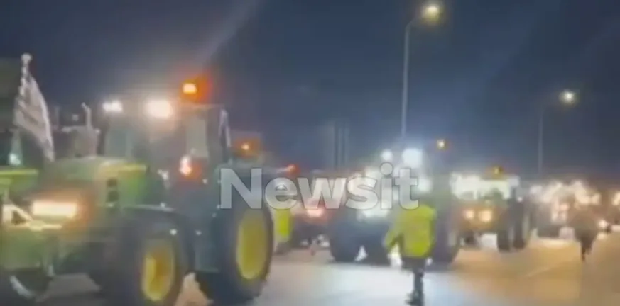 Αλεξανδρούπολη: «Πολιορκούν» με τρακτέρ το αεροδρόμιο ενόψει της επίσκεψης Μητσοτάκη