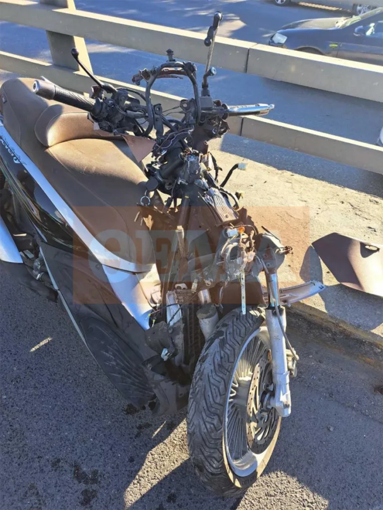 Νεκρός 42χρονος αναβάτης σε σύγκρουση μηχανής με φορτηγό, ΦΩΤΟ