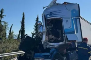 Τροχαίο με σύγκρουση νταλικών στη ΒΙΠΕ, βλάβη φορτηγού και ουρές στην Πατρών – Πύργου