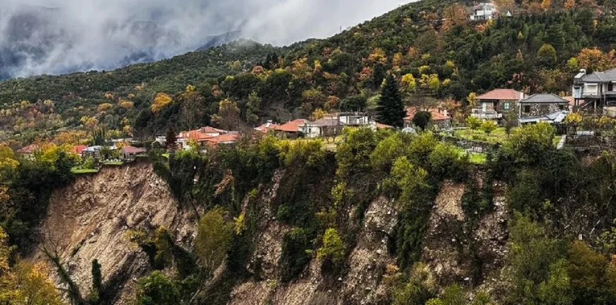 Ήπειρος - Σοβαρές ζημιές από την κακοκαιρία Adel: Χωριά αποκλεισμένα και δίκτυα κατεστραμμένα