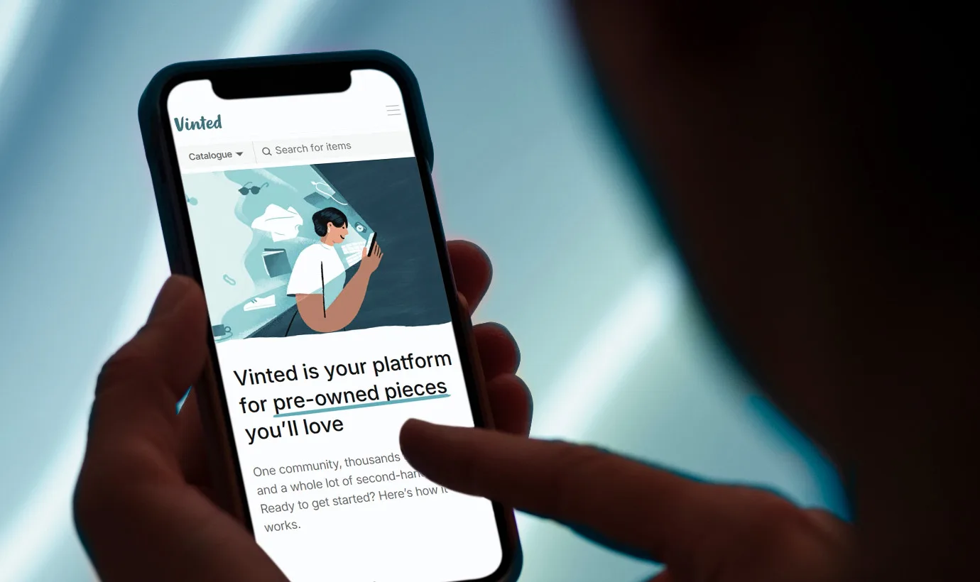 Μεγάλο σκάνδαλο στη Γαλλία και με Vinted: Πορνογραφία μέσα από μαγιό και εσώρουχα Μεγάλο σκάνδαλο στη Γαλλία και με Vinted: Πορνογραφία μέσα από μαγιό και εσώρουχα