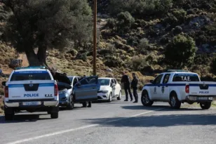 Μακελειό στα Βορίζια: Θρήνος και φόβος για νέο αίμα - Σε “φρούριο” μετατράπηκε το χωριό ενόψει της κηδείας