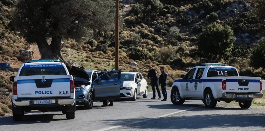 Μακελειό στα Βορίζια: Θρήνος και φόβος για νέο αίμα - Σε “φρούριο” μετατράπηκε το χωριό ενόψει της κηδείας