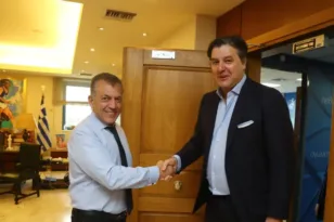 Μποντιρόγκα: Από τον Μητσοτάκη στον Βρούτση! ΦΩΤΟ