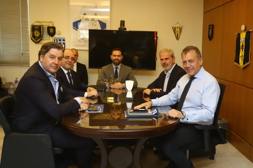 Μποντιρόγκα: Από τον Μητσοτάκη στον Βρούτση! ΦΩΤΟ Μποντιρόγκα: Από τον Μητσοτάκη στον Βρούτση! ΦΩΤΟ