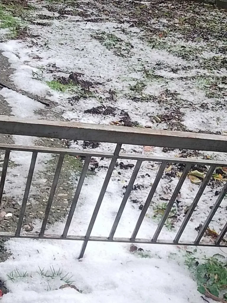 Καταστροφική κακοκαιρία, πλημμύρες, χαλάζι, προβλήματα στα ορεινά χωριά της Καλαμπάκας, υπερχείλισαν ρέματα, έκλεισαν δρόμοι, ΒΙΝΤΕΟ