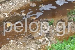 Πάτρα: Η Ξερόλακκα «μίλησε» με την πρώτη βροχή – Πλημμύρισε λάσπη και αφρούς ΦΩΤΟ