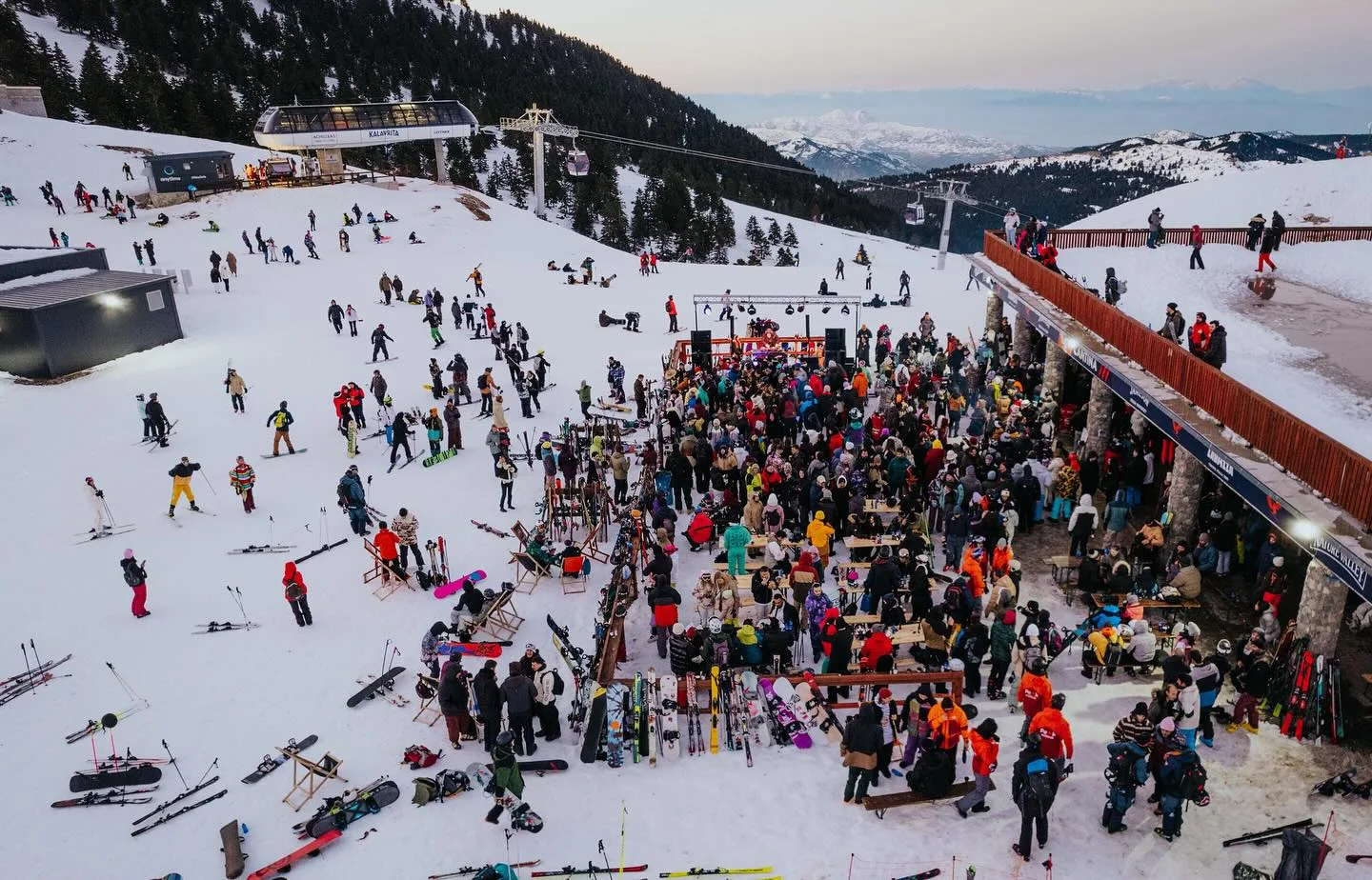 Τότε κάνει έναρξη το Χιονοδρομικό κέντρο Καλάβρυτων-Δείτε τις εκδηλώσεις Τότε κάνει έναρξη το Χιονοδρομικό κέντρο Καλάβρυτων-Δείτε τις εκδηλώσεις