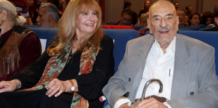 Σπάνια εμφάνιση της Χλοης Λιάσκου