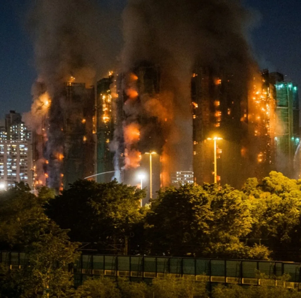 Στους 55 οι νεκροί από τη μεγάλη φωτιά στους ουρανοξύστες στο Χονγκ Κονγκ ΦΩΤΟ