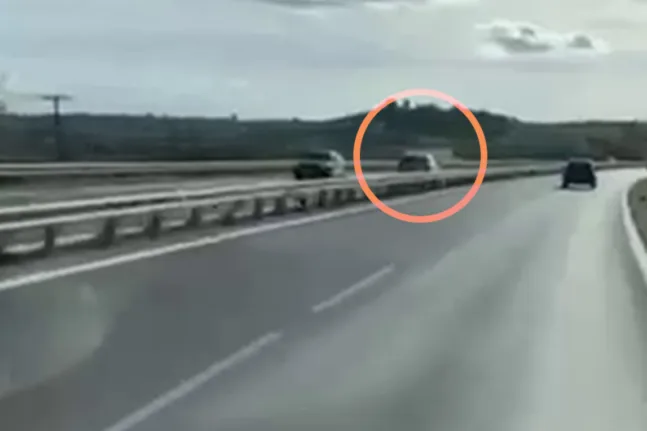 Δεν έχει ξαναγίνει: Οδηγούσε ανάποδα στην Εθνική Οδό Θεσσαλονίκης-Μουδανιών, δεν σταμάτησε σε σινιάλο και συνέχισε ανενόχλητος! ΒΙΝΤΕΟ