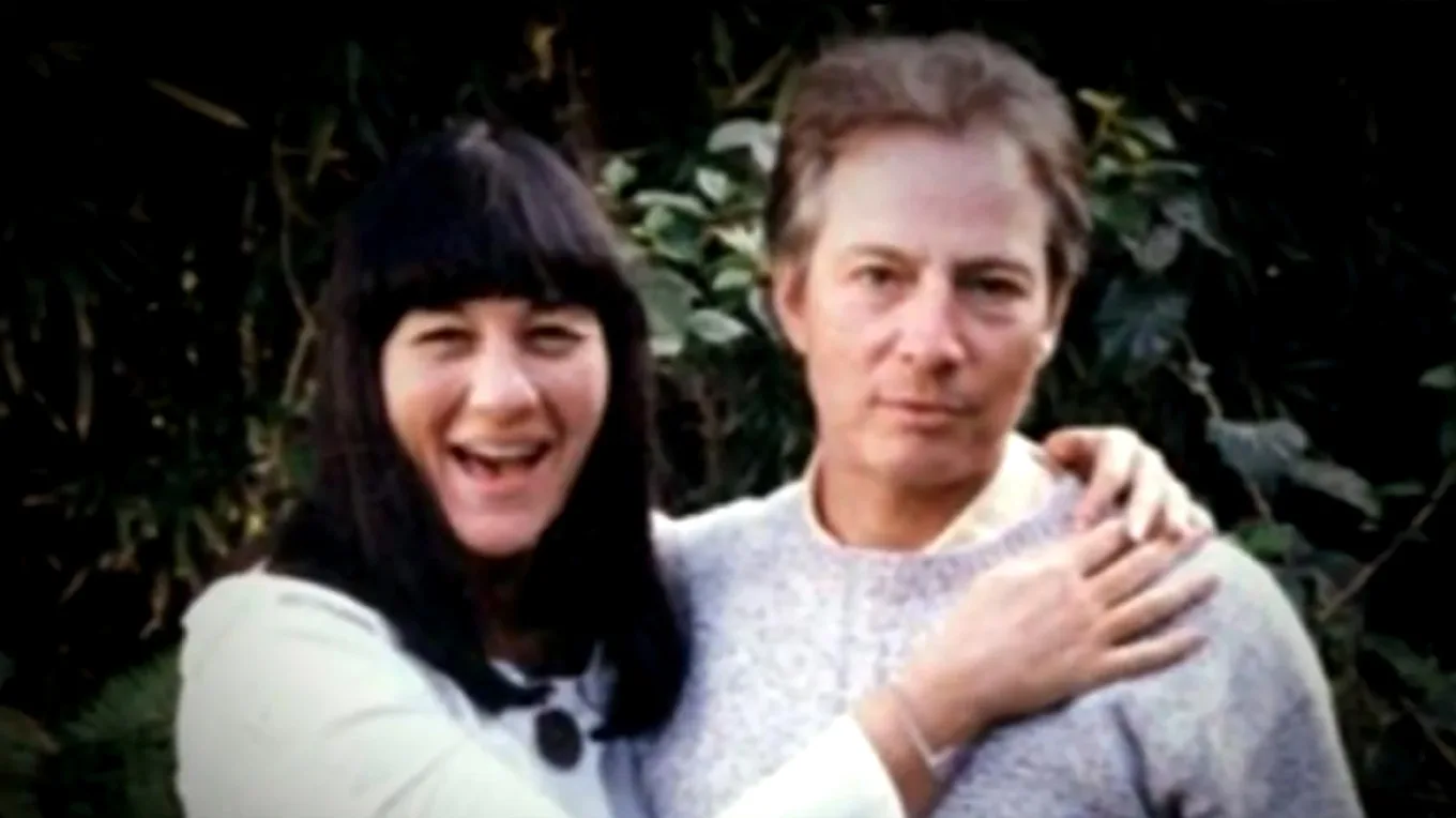 «Τους σκότωσα όλους»! Αυτός είναι ο κληρονόμος που ξέχασε ότι φορούσε μικρόφωνο στα γυρίσματα ντοκιμαντέρ και ομολόγησε φόνους! ΒΙΝΤΕΟ «Τους σκότωσα όλους»! Αυτός είναι ο κληρονόμος που ξέχασε ότι φορούσε μικρόφωνο στα γυρίσματα ντοκιμαντέρ και ομολόγησε φόνους! ΒΙΝΤΕΟ