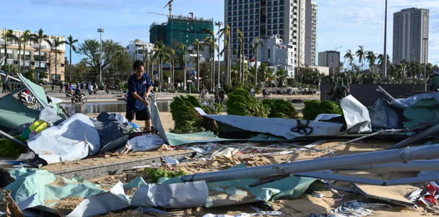 «Ήταν ένα θαύμα», μαρτυρία για τη σωτηρία τριών ανδρών από το Βιετνάμ, που επέζησαν 40 ώρες στη θάλασσα μετά τον τυφώνα Καλμάγκι, ΒΙΝΤΕΟ